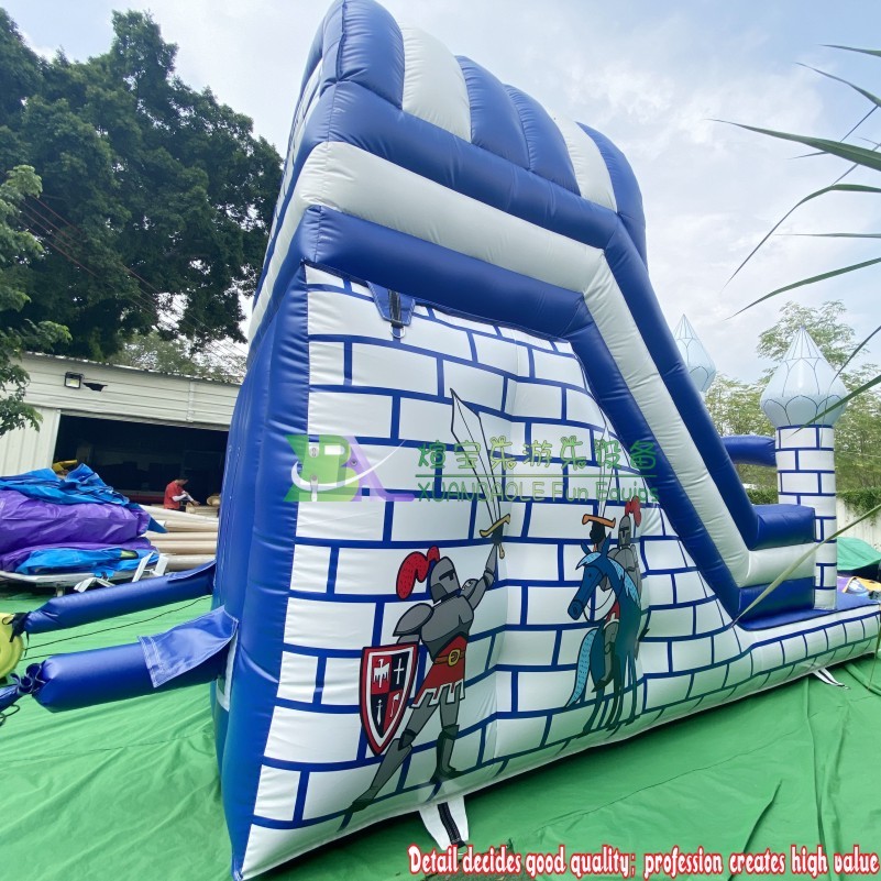 Castillo menor inflable al aire libre comercial del caballero de la diapositiva con la gorila seca de la diapositiva 2