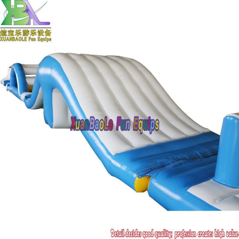 Parque acuático inflable azul/blanco/juego acuático inflable/pista de obstáculos para piscinas de hoteles o lagos 7