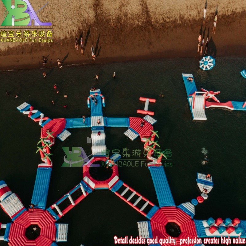 Parque acuático inflable al aire libre con isla para resort vacacional, parque acuático de playa con obstáculos flotantes 3