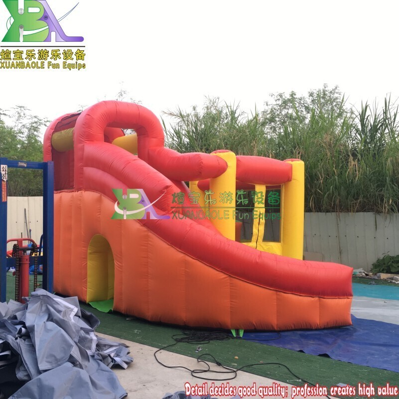 Mini juguetes inflables de PVC para patio trasero, casa de rebote funcional con tobogán giratorio, castillo de salto para niños, oferta especial 4