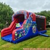 Les cavaliers gonflables de partie de parcours du combattant sautent la maison avec des ventilateurs 1