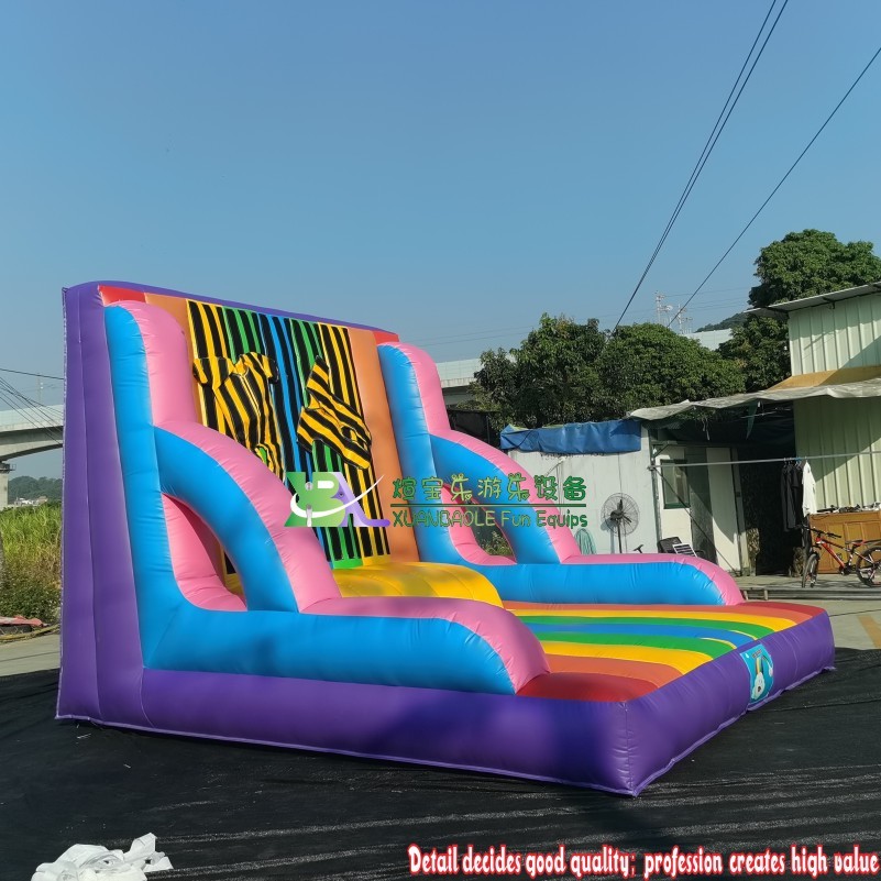 Juegos de pared de Velcro adhesivo inflable de arcoíris estándar comercial para fiesta, pared adhesiva de mosca inflable con trajes 5