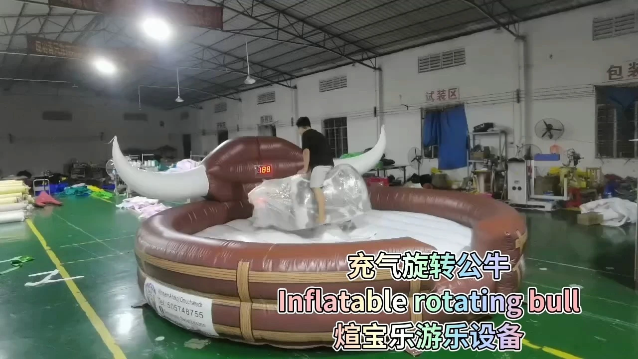 Machine d'équitation de taureau gonflable mécanique et électrique personnalisée, prix d'usine 1