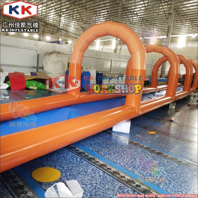 Expérience de glissade palpitante Tunnel gonflable orange-bleu Slip N Slide - Style 1