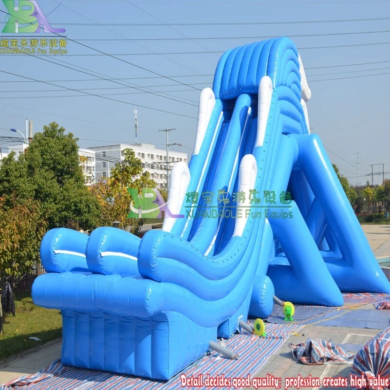 Tobogán acuático inflable gigante azul con olas para piscina con estructura de acero 1