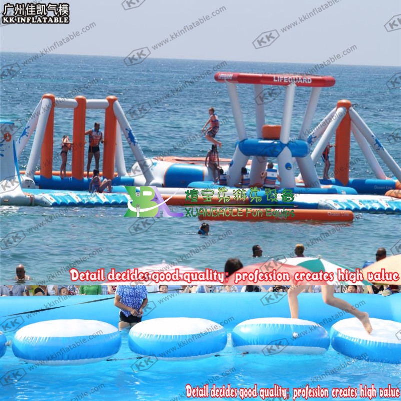 Island Giant Inflatable Water Park Inflatable Floating Slides with Trampoline 5