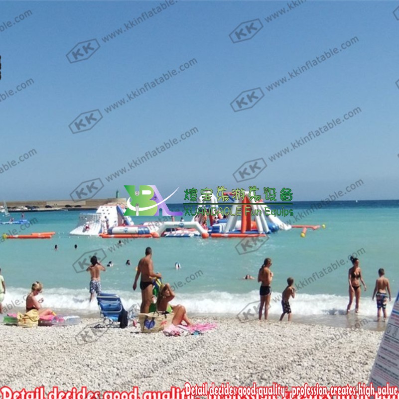 Island Giant Inflatable Water Park Inflatable Floating Slides with Trampoline 4