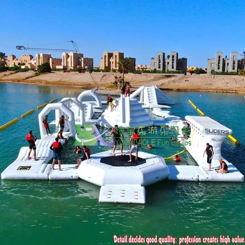 Commercial - parc aquatique gonflable flottant pour des expériences mémorables 1