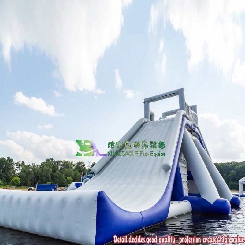 Toboggan gonflable flottant géant pour les diapositives du parc aquatique à flotteur sur la mer adulte et personnalisé 1