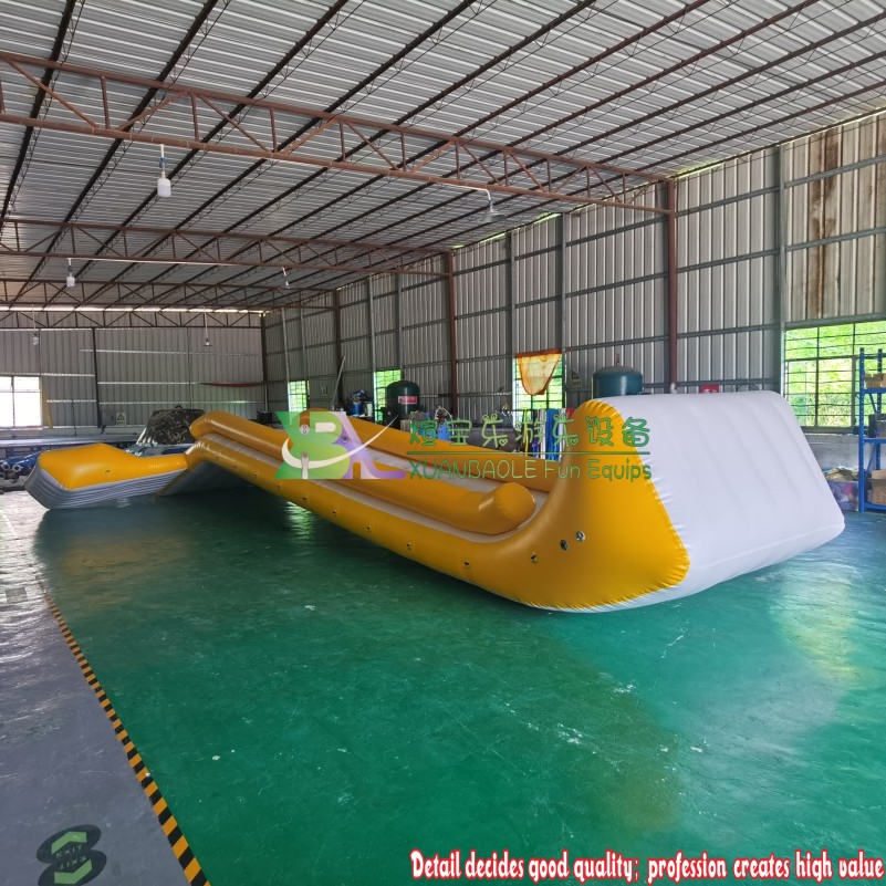 Inflatable Yacht Slide / Dock Inflatable Water Slide For Summer Ocean Games 9