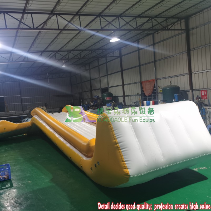 Inflatable Yacht Slide / Dock Inflatable Water Slide For Summer Ocean Games 1