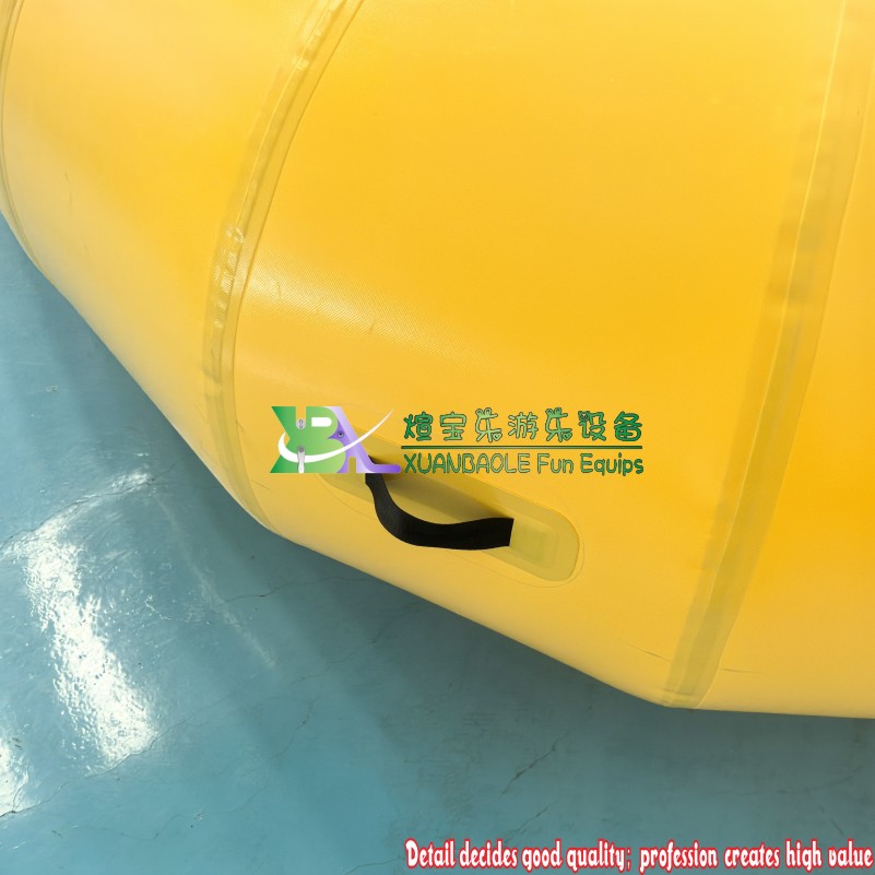 Piscina inflable rectangular amarilla para eventos en el patio trasero 9