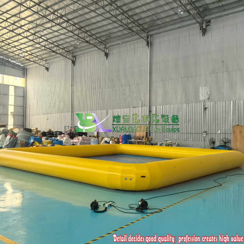 Piscina inflable rectangular amarilla para eventos en el patio trasero 7