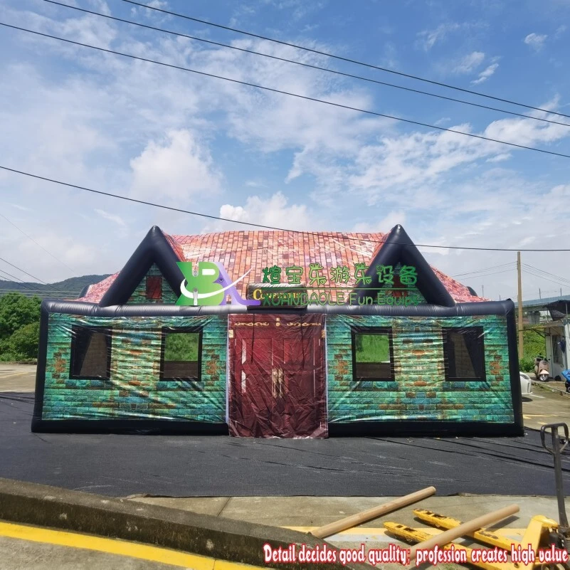 Tienda inflable de pub con forma de casa súper realista, que ofrece una experiencia de diversión única. 1