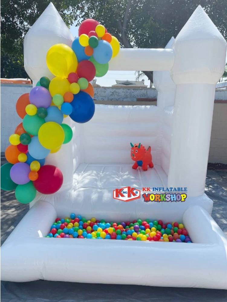 Castillo hinchable blanco para bodas al aire libre, piscina de bolas hinchable 1