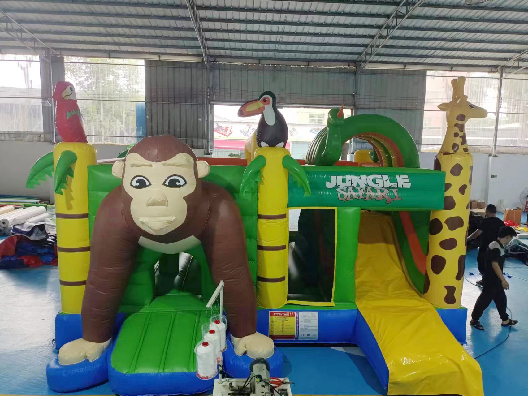 Kids’ Jungle Inflatable Bouncer Combo – Gorilla Themed Jump Castle with Slide for Garden 1