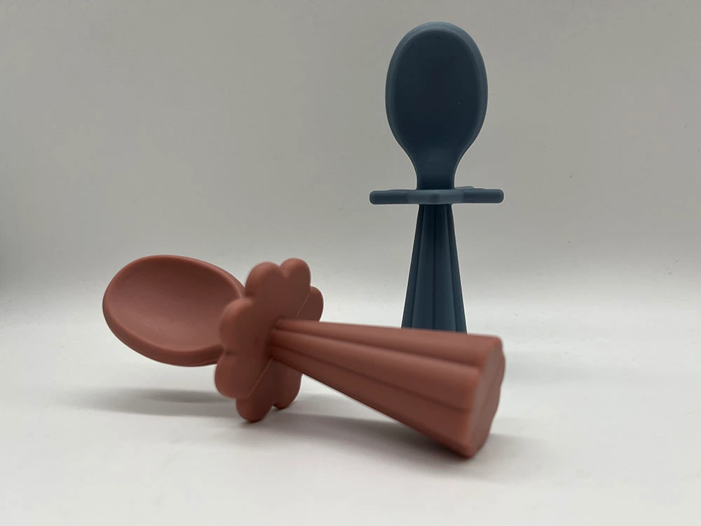 Silicone Baby Spoon With Vertical Pattern Design 1