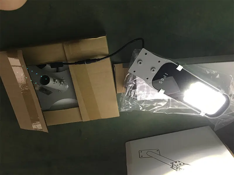 20w solar street light shining rightness for playground 3