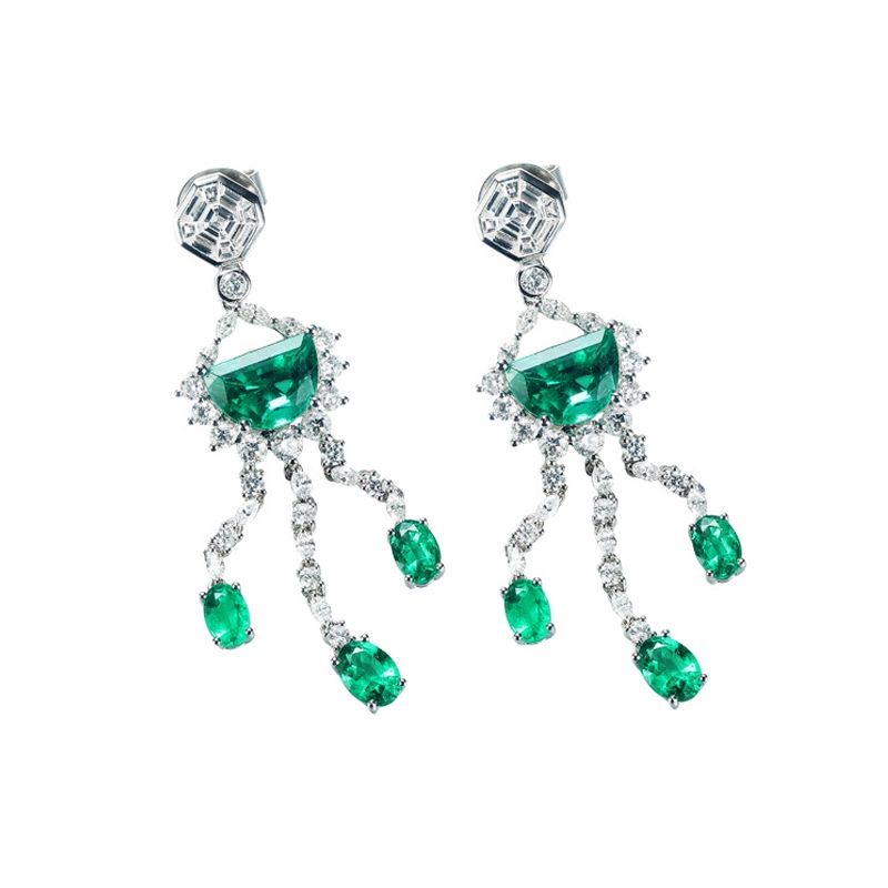 Emerald and Diamond Earrings and Pendant Necklace Set in 18K White Gold for Women 1
