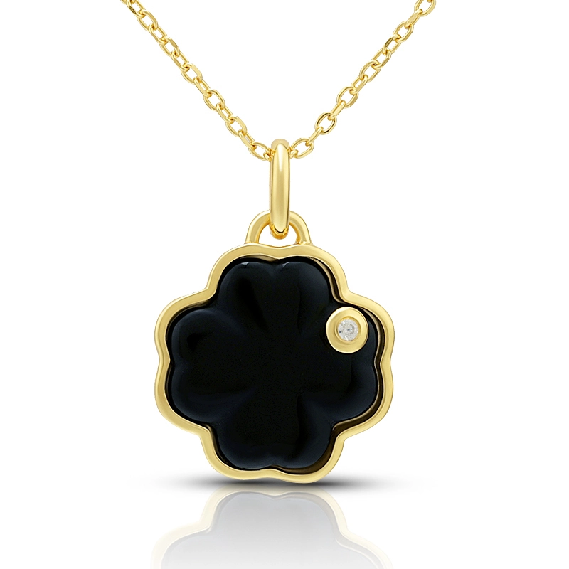 Black Agate Four Leaf Clover Pendant Necklace 1