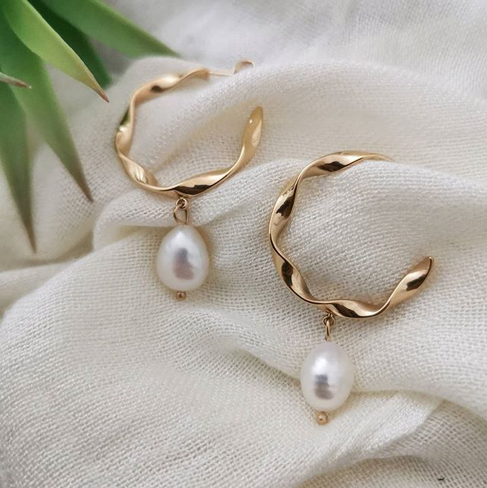 Long Style Round Circle Hammered Gold Chain Link Baroque Pearl Dangle Earrings 1