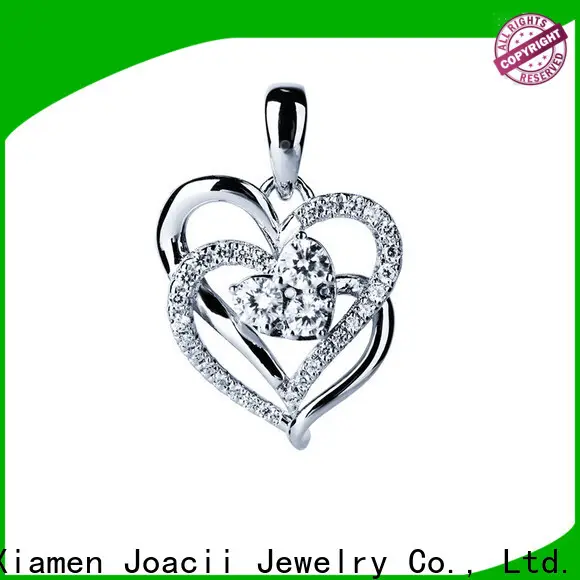 Joacii beautiful necklaces for her promotion for girl 1