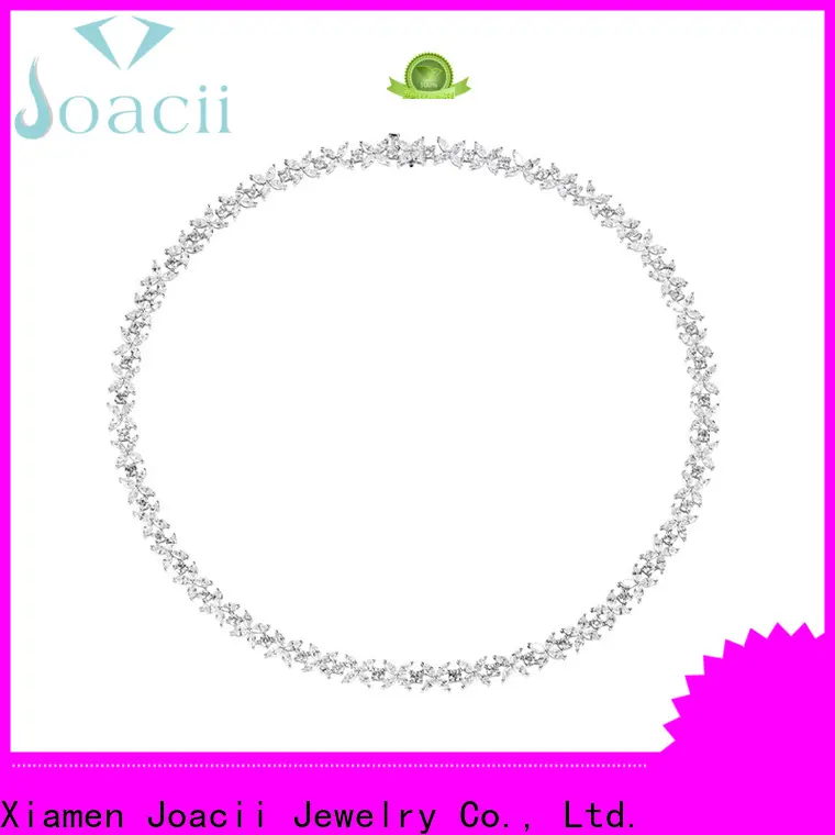pretty simple necklace design for lady 1