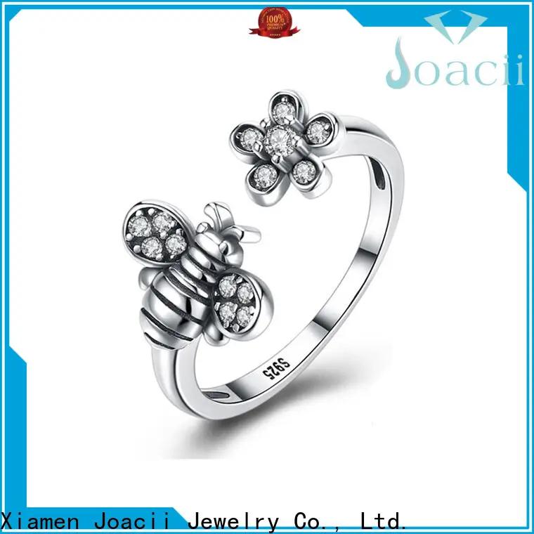 Joacii graceful bee ring design for evening party 1