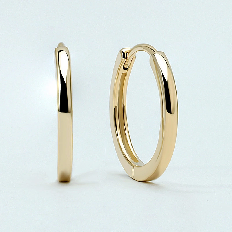 Small Huggie Hoop 1