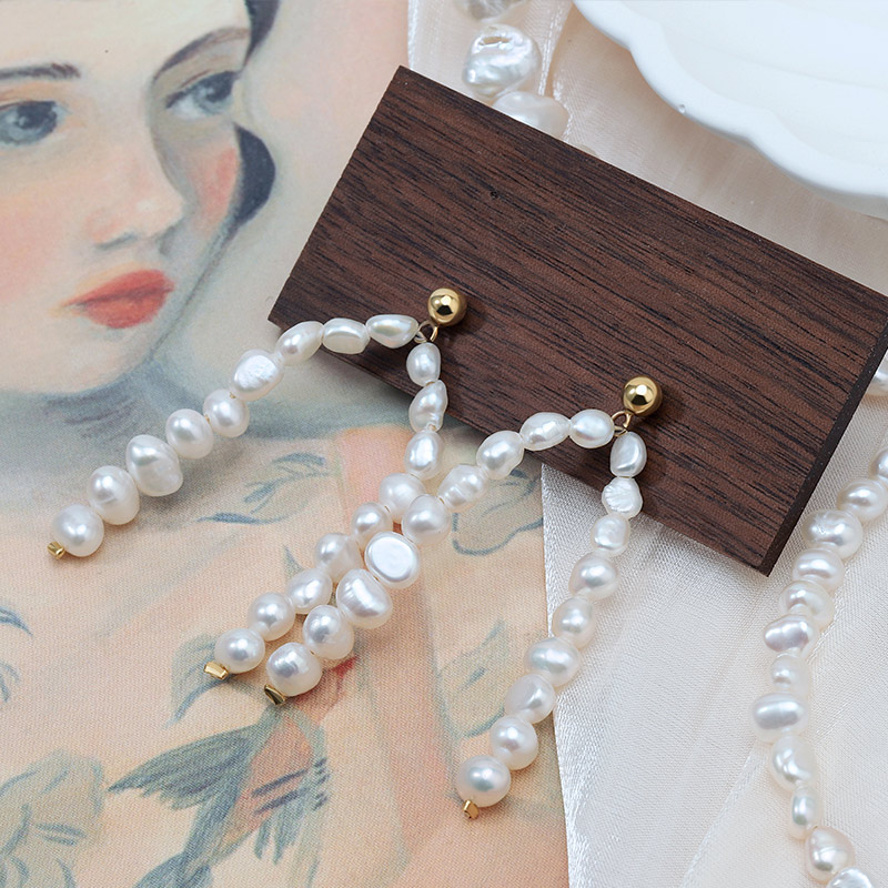 Line Baroque Pearl Earring 4