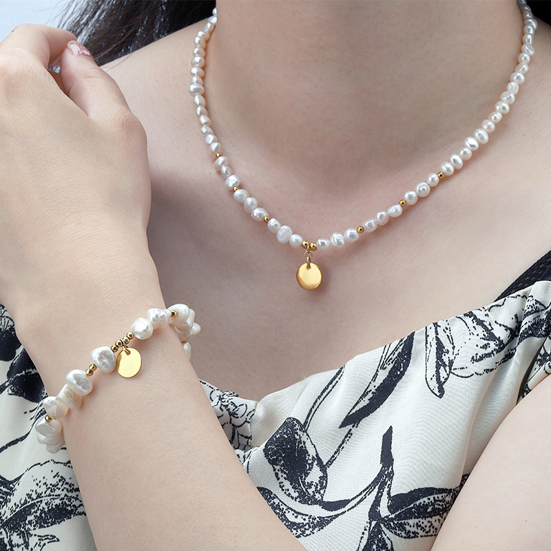Baroque Pearl Necklace Disc Pendant 6