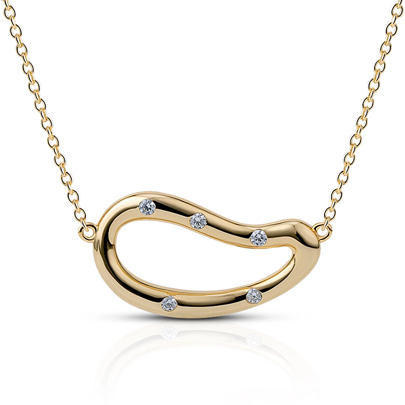 Curved Circle Pendant Necklace 1