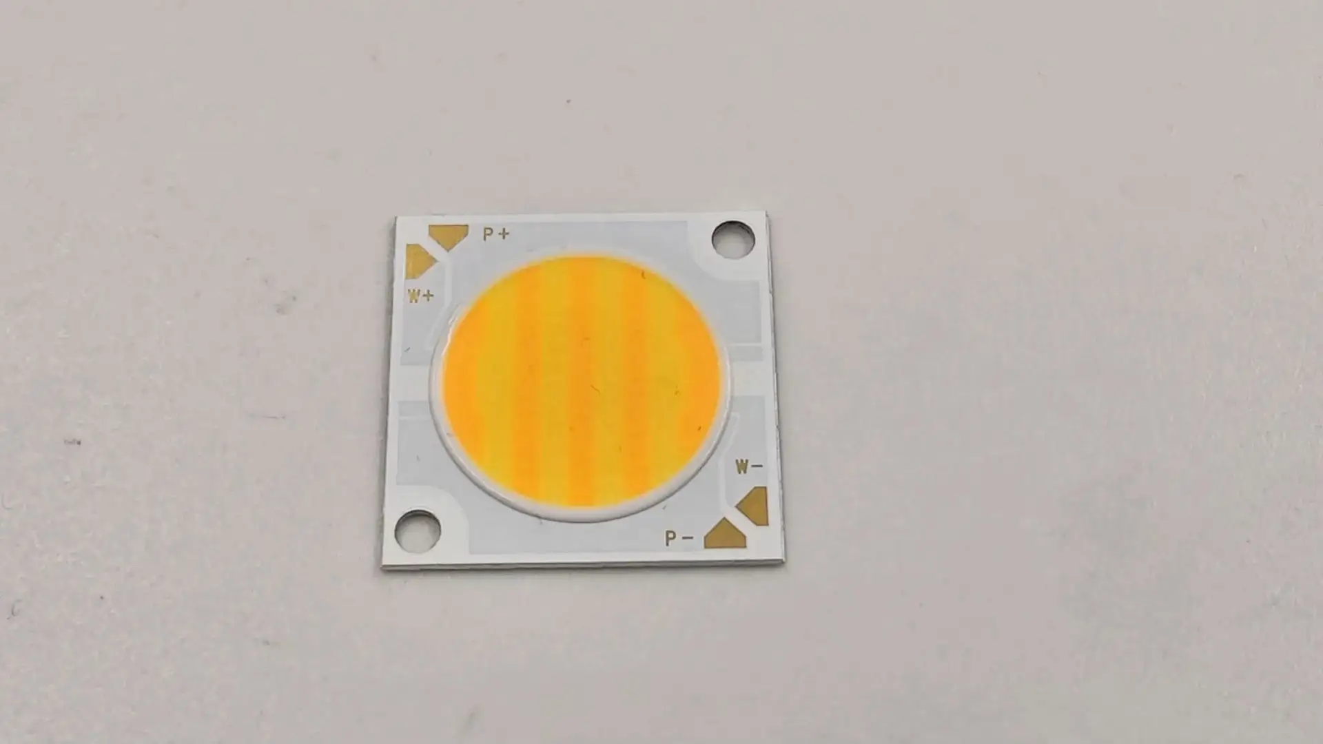 COB LED Chip 2800k / 6500k CCT High CRI RA95 COB LED Chips R21mm 40W+40W 100-110lm/w 1.1A 36-38V for Stage Lights 1