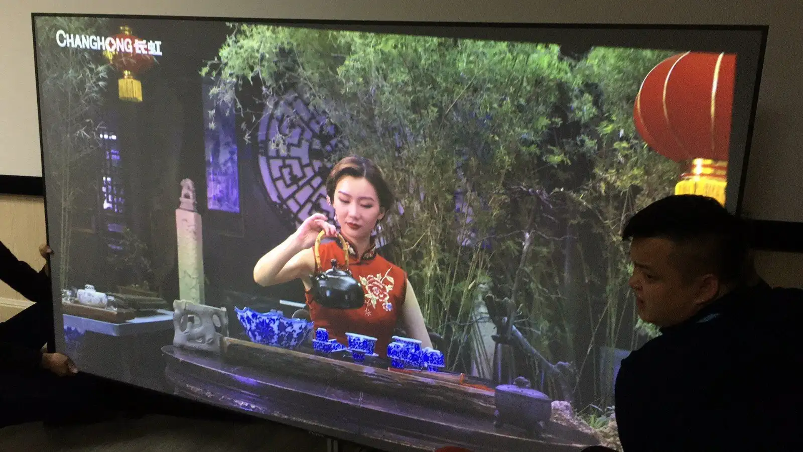 XY Screens aluminum alloy ultra short focus projector directly sale for PC 2