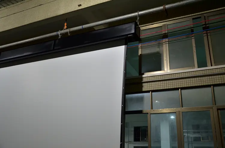 LC Series Large Motorized Screen with Steel Truss 2
