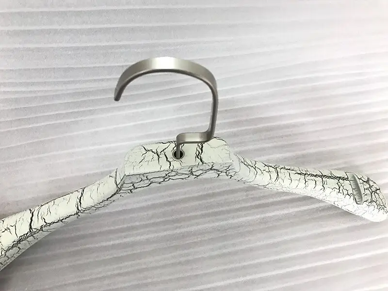 LEEVANS custom childrens wooden hangers wholesale quality for pants 5