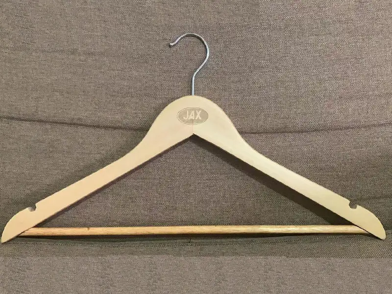 Hot Sale Wooden Top Hanger With Round Bar For Hotel Or Home 1
