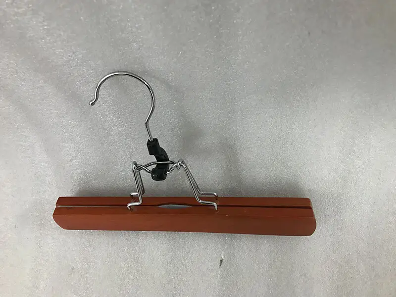 LEEVANS Custom infant hangers manufacturers for pants 7