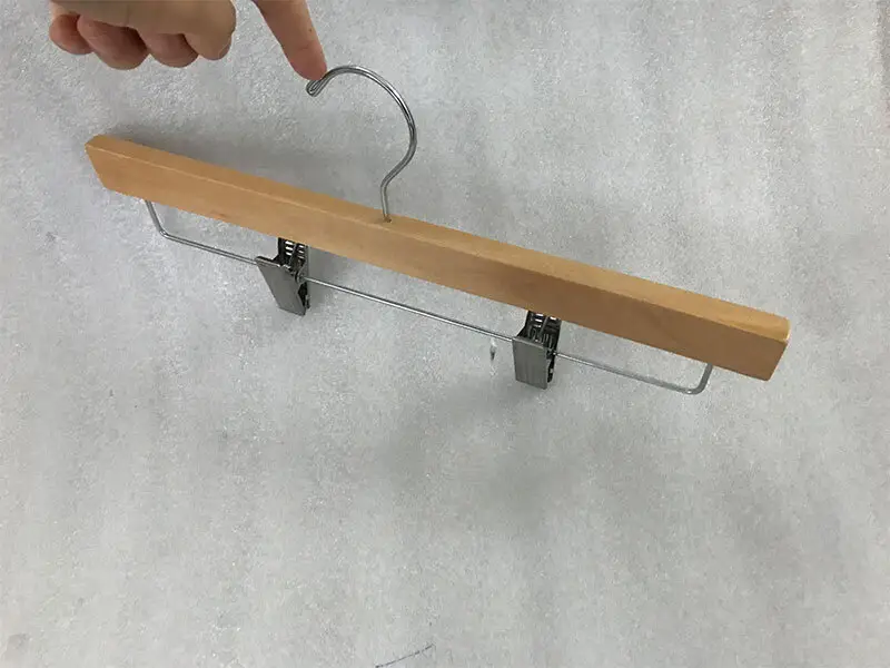 Latest quality hangers clips company for pants 4
