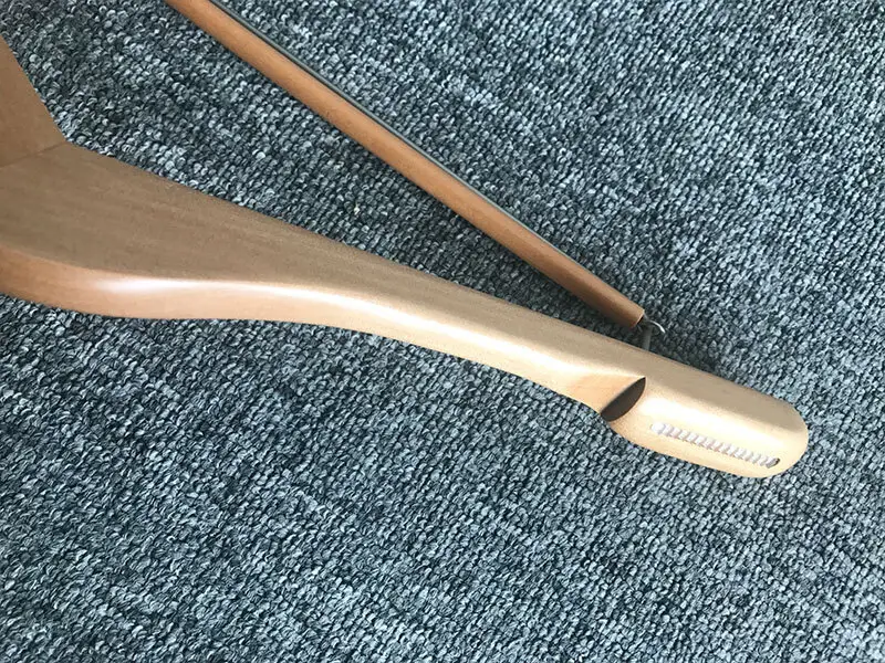 LEEVANS quality wooden hangers factory 3