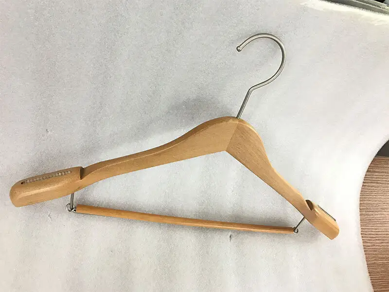 LEEVANS quality wooden hangers factory 8