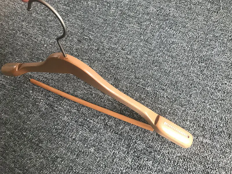 LEEVANS quality wooden hangers factory 5