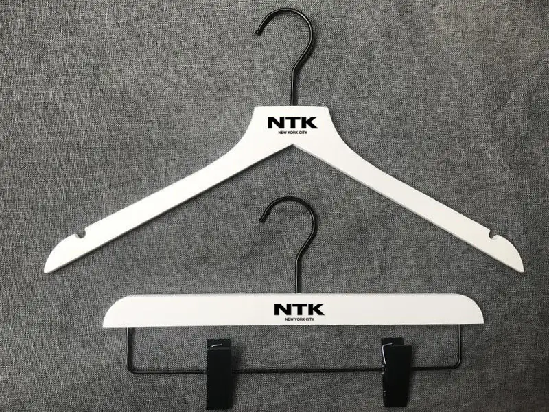 Non Slip White Wooden shirt hangers wholesale With Black Hook 1
