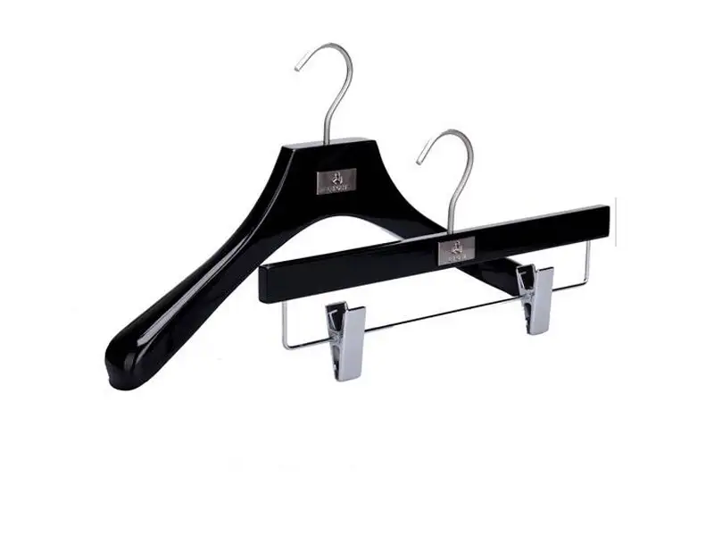 Luxury Brand Clothing Men Hanger With Metal Plate Logo Customized Wooden Coat Hanger 1