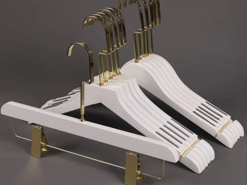 Wholesale men's clothes hangers manufacturers 2