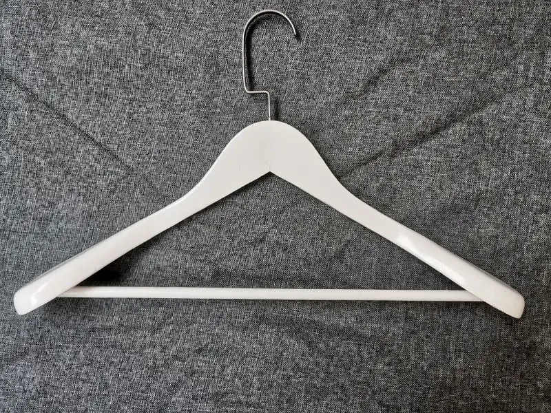 Widly Shoulder 450 mm Suit Hanger In White ,Black 1