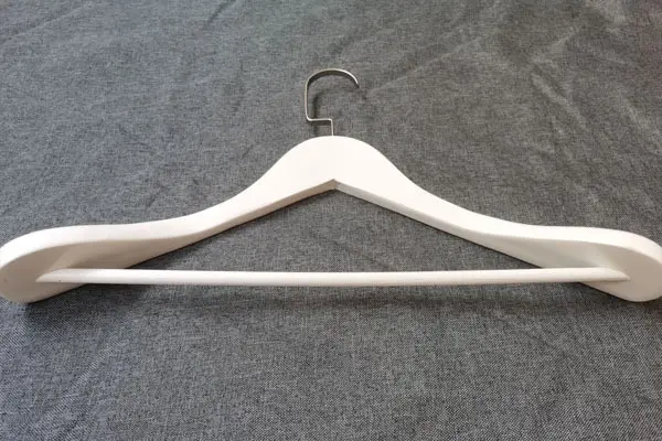 LEEVANS Latest buy wooden hangers Suppliers 7