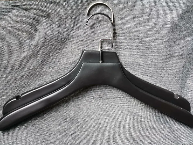 Quality Wooden Hangers by LEEVANS 3