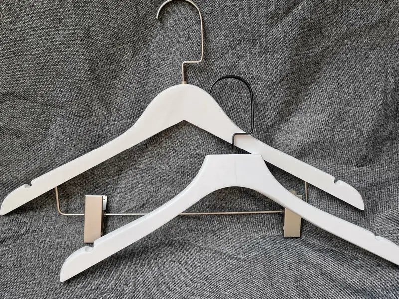 LEEVANS where can i buy wooden coat hangers Suppliers1 2
