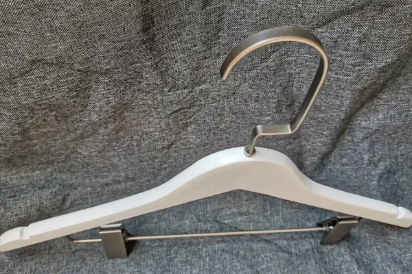 LEEVANS where can i buy wooden coat hangers Suppliers1 4